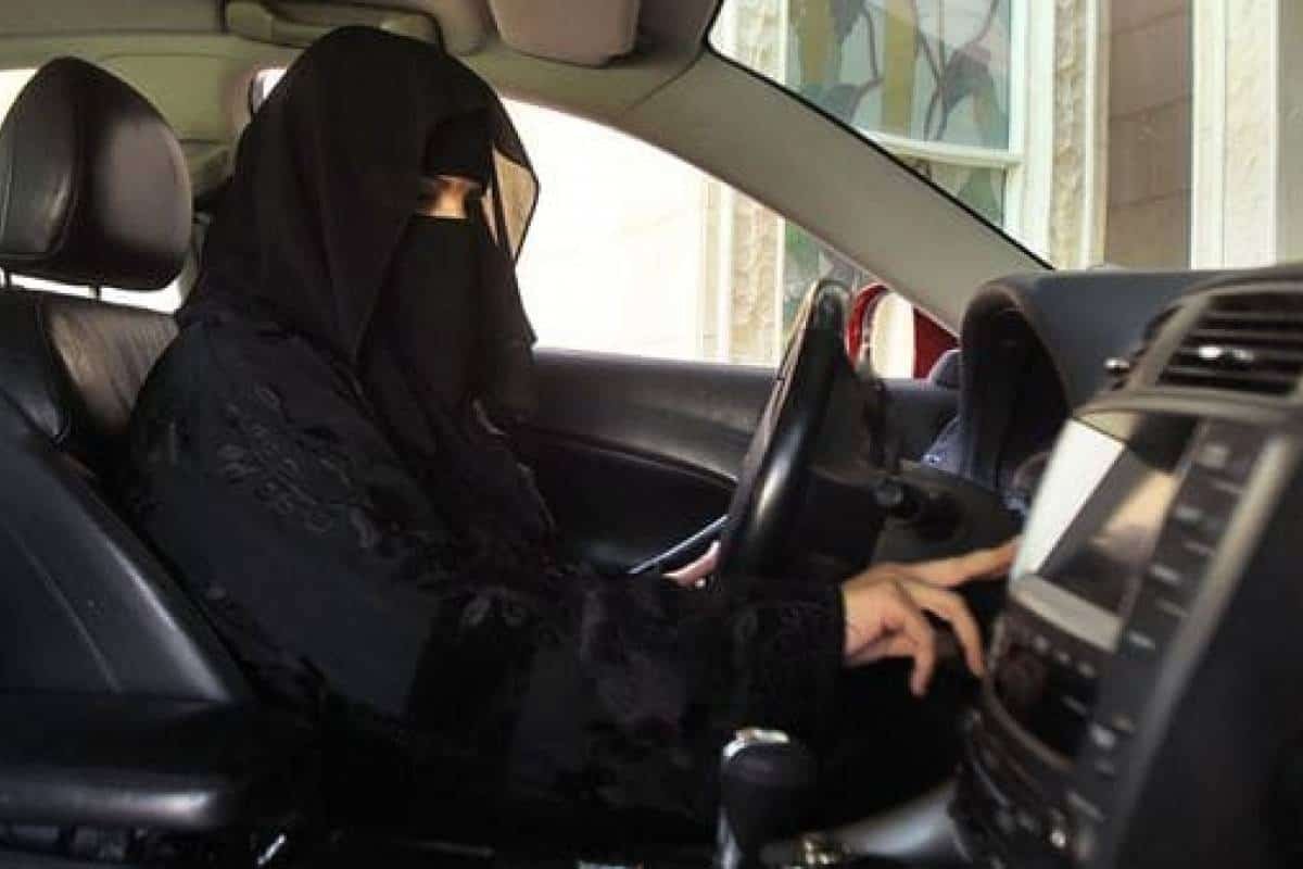 إصدار رخصة قيادة للنساء